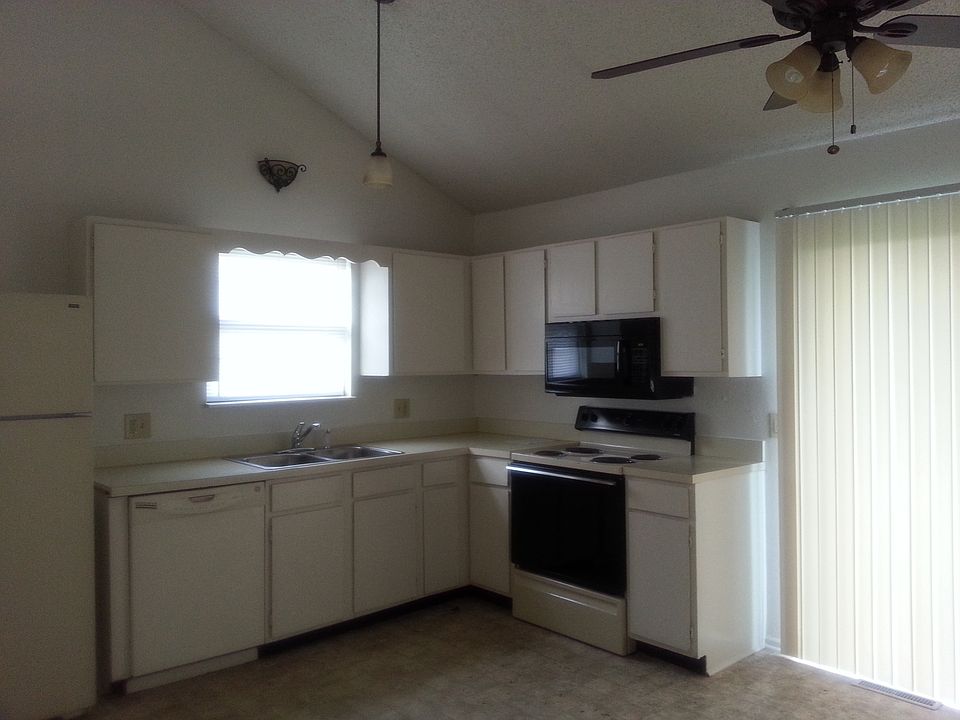 2nd image of 1501 NW Cardiff Dr