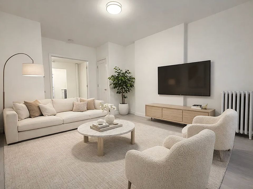 1st image of 928 2nd Ave APT 4