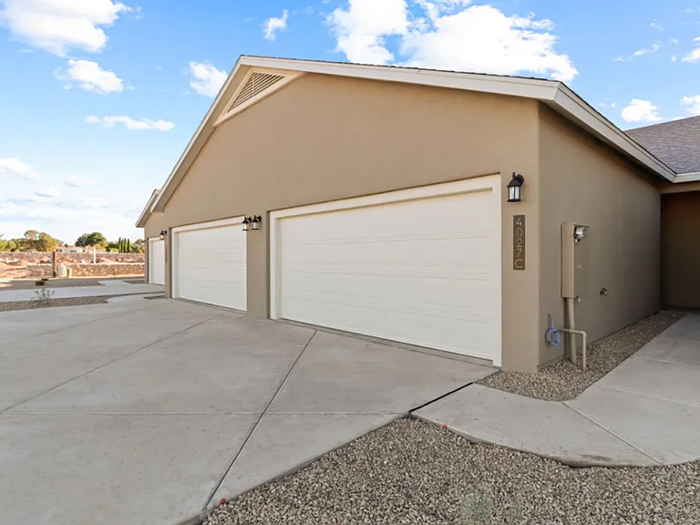 4028 Apache Pine Pl #B — Photo 1