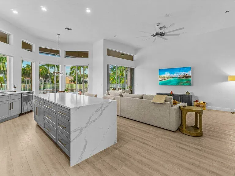 15621 Latina Pl — Photo 37