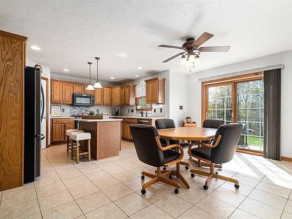 5th image of 912 Gregory Ct