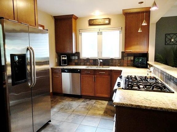 4th image of 4114 Club View Dr
