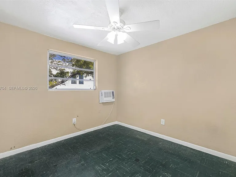126 SW 18th Ave #11 — Photo 9