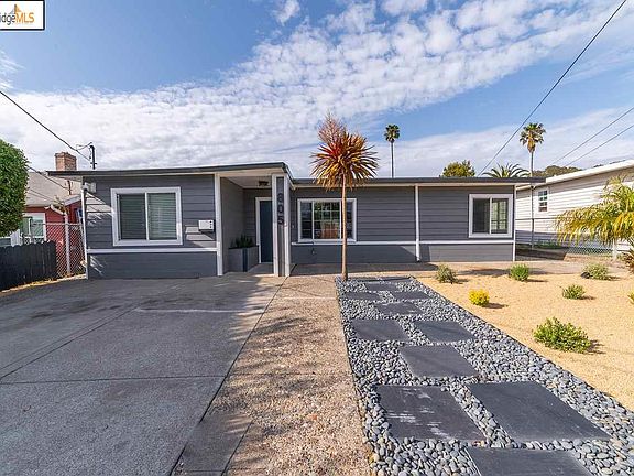 3rd image of 805 Johnson Dr