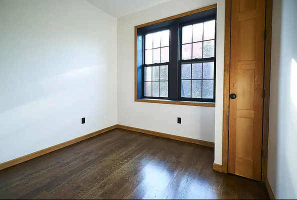 Rented by Lodger Corp | media 4