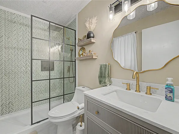 14 Kirkby Cir, Bella Vista, AR 72715