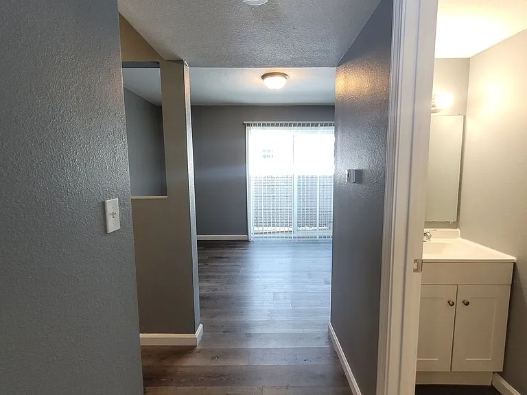 1205 SW Polk St — Photo 27