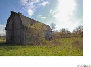 10128 Creek Rd, Pavilion, NY 14525