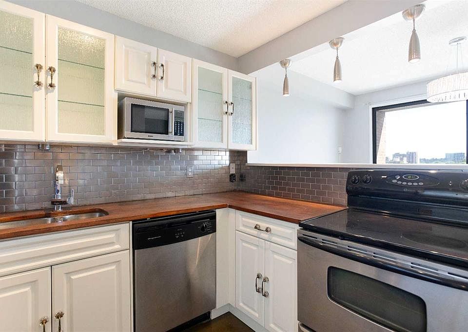 1st image of 1414 W 5th St SW #803