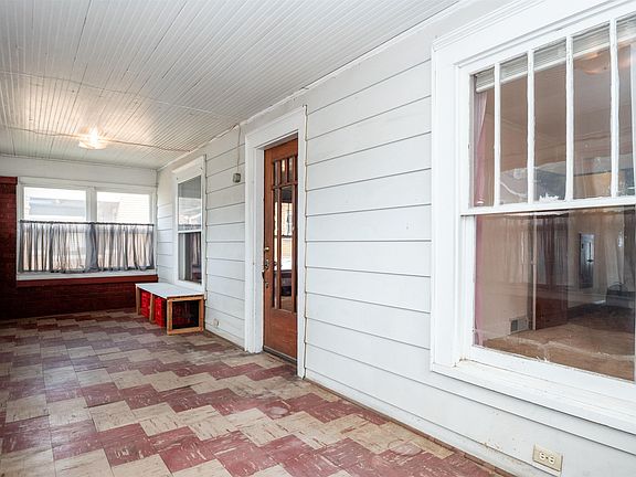 5th image of 2029 W Rohmann Ave