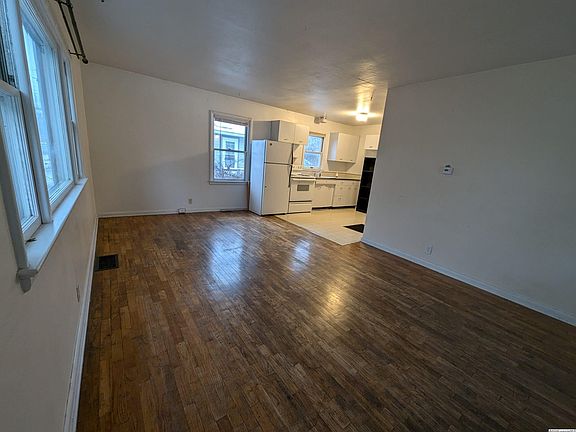 3rd image of 506 S 15th St
