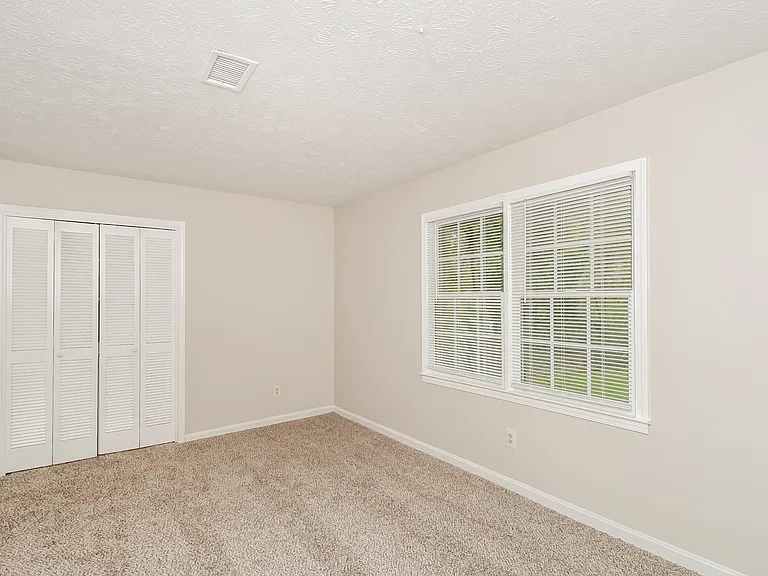 2617 Twin Oaks Dr SW — Photo 7