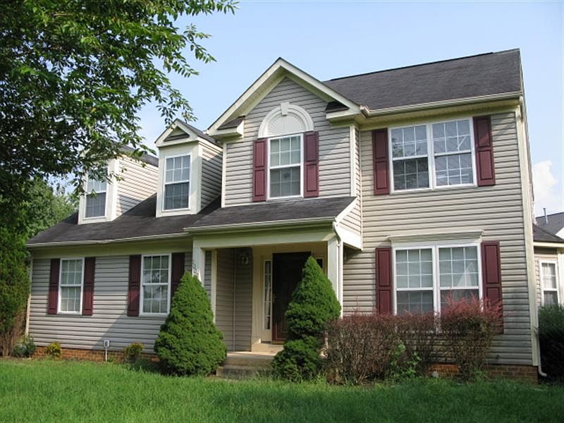 1st image of 2000 Meadow Dr