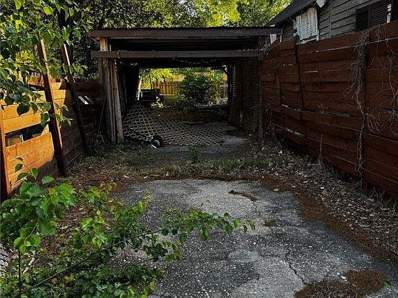 3rd image of 3526 Bullard St