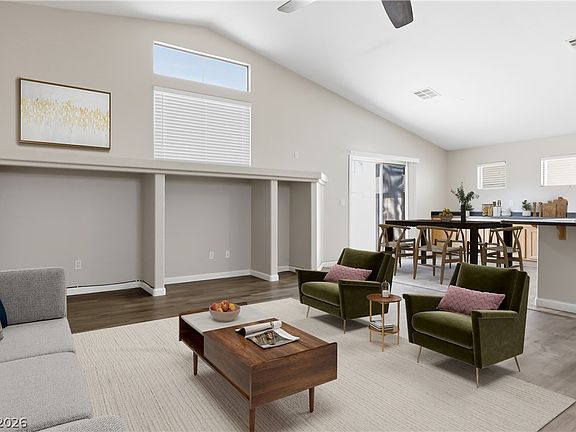 3rd image of 1208 E El Campo Grande Ave