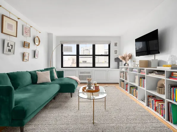 330 3rd Ave APT 14F, Manhattan, NY 10010