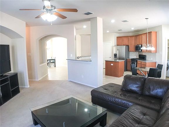 2nd image of 624 Grayson Ln