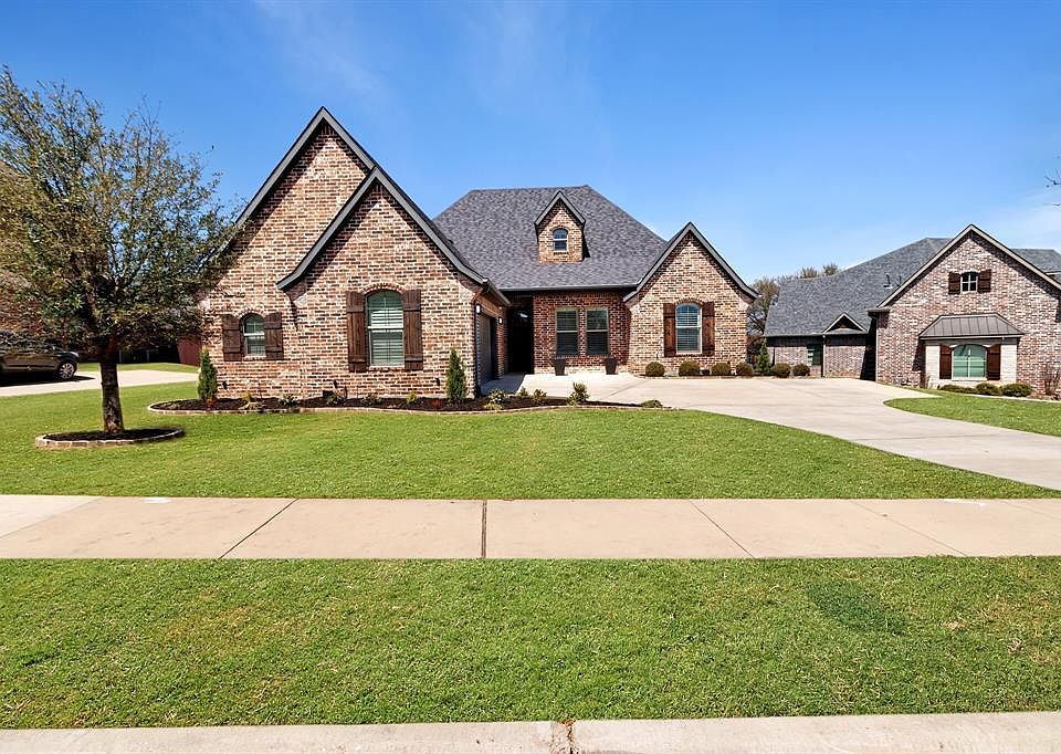 1st image of 3203 Bandera Dr