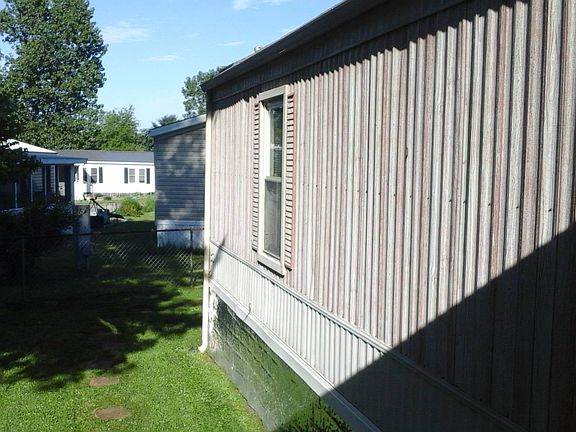 3rd image of 324 Pink Dogwood Cir