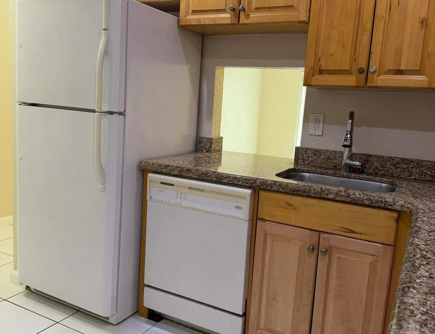 2 bed, 1.0 bath, 804 sqft, $2,100 — Photo 3