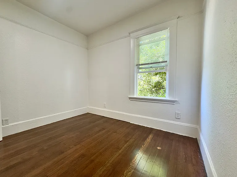 3115 Martin Luther King Jr Way — Photo 33