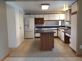 5th image of 228 Eller Ave