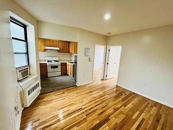 2nd image of 78 E 127th St APT 16