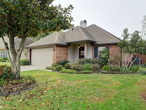 3rd image of 138 Country Village Dr