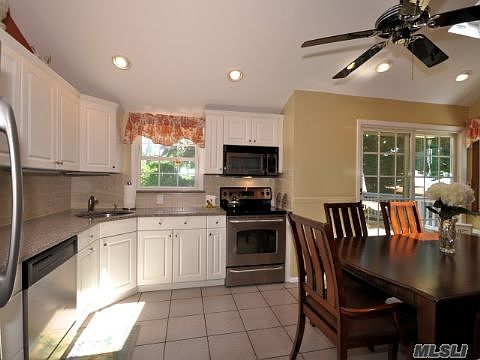 2nd image of 195 Marilynn St