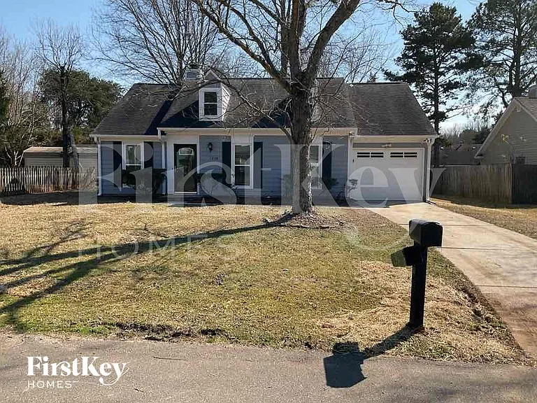 7938 Lindfield Ct — Photo 2