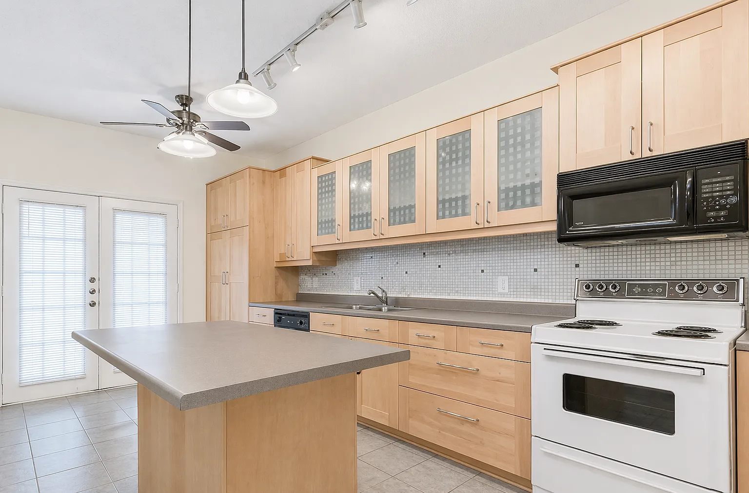 2216 San Gabriel St Apt 107 — Photo 3