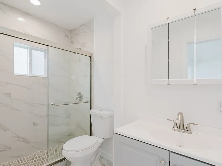 18308 Gresham St — Photo 26