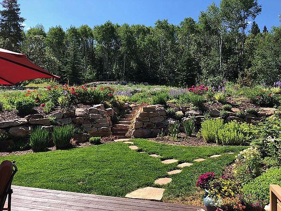 3rd image of 7165 Canyon Dr