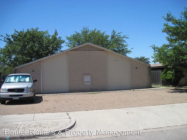 1st image of 2212 Silverway Dr APT B
