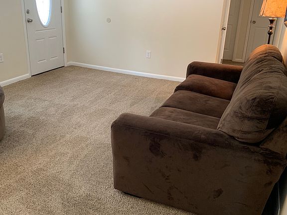 3rd image of 185 Fox Creek Ct