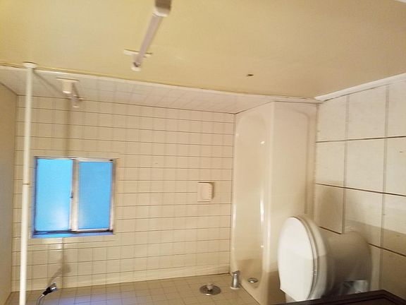 Shower Bath tub