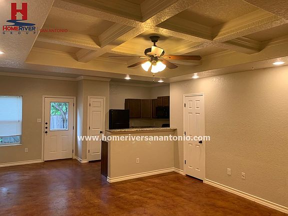 2nd image of 4941 Flipper Dr