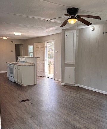 4th image of 114 Marion Avenue