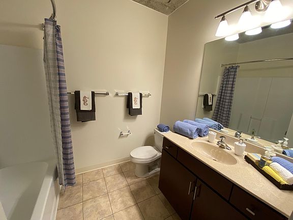 2nd image of 602 S Federal St #1607