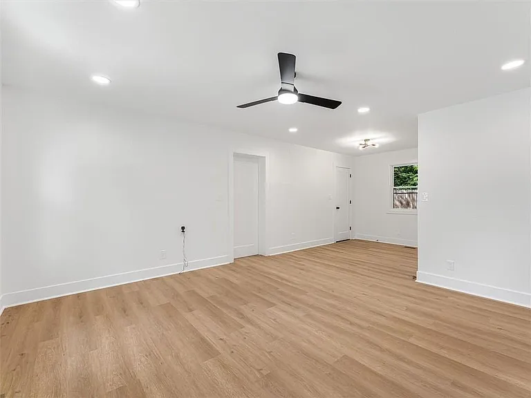 454 Oak Dr SE — Photo 4