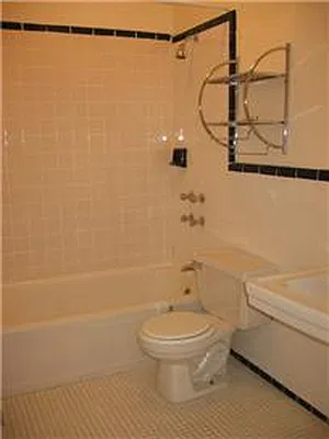 Rented by Bank Neary | media 4