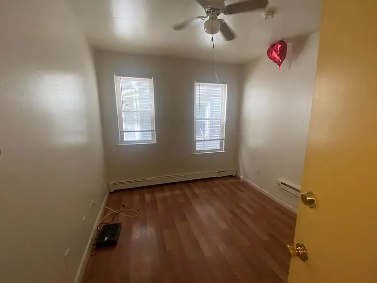 1458 E Main St #34 — Photo 3