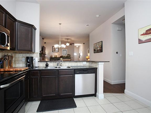 5th image of 502 Highpark Ct