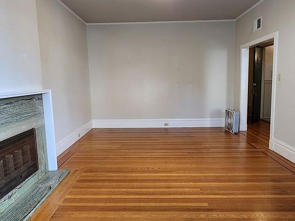 3rd image of 3429-3433 Sacramento St #3431