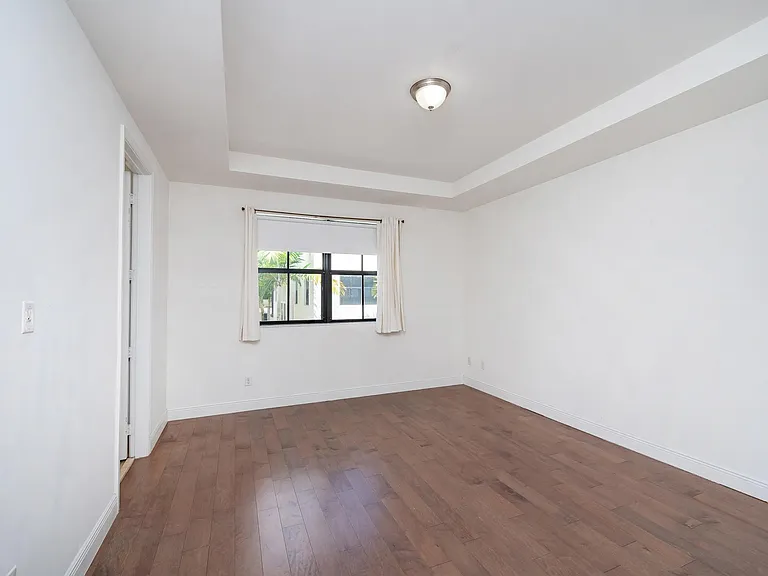 5157 NW 85th Ave — Photo 19