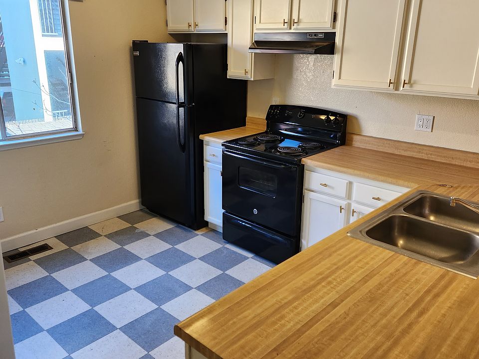 1st image of 366B Maine St #B