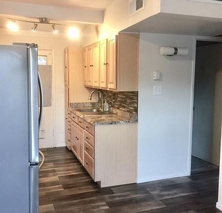 2nd image of 508 Stanford St