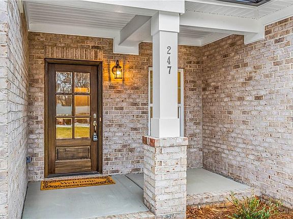 4th image of 247 Shady Brook Ln