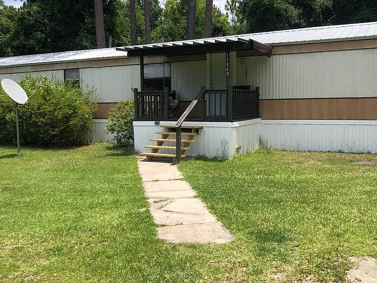 11049 SE 49th Ave — Photo 9