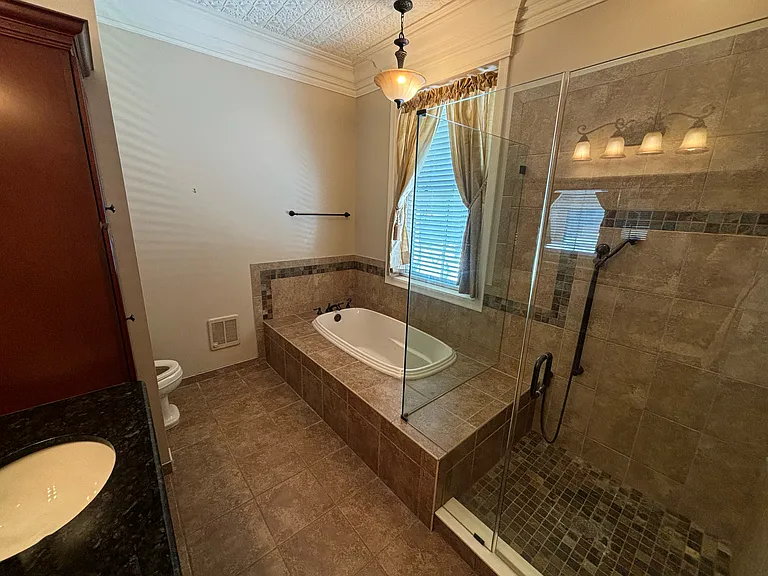 11 E Main St #2 — Photo 9